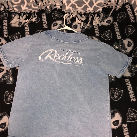 Y&R Shirt - Picture 4 of 5